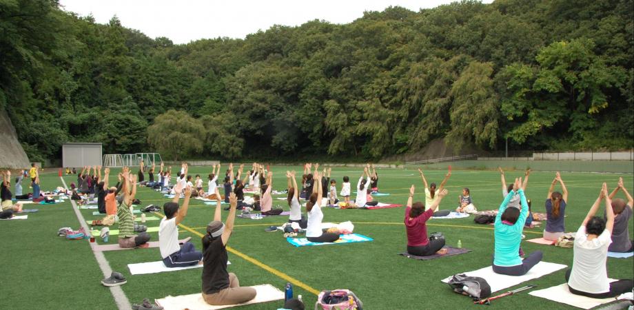 青空ヨガinこどもの国