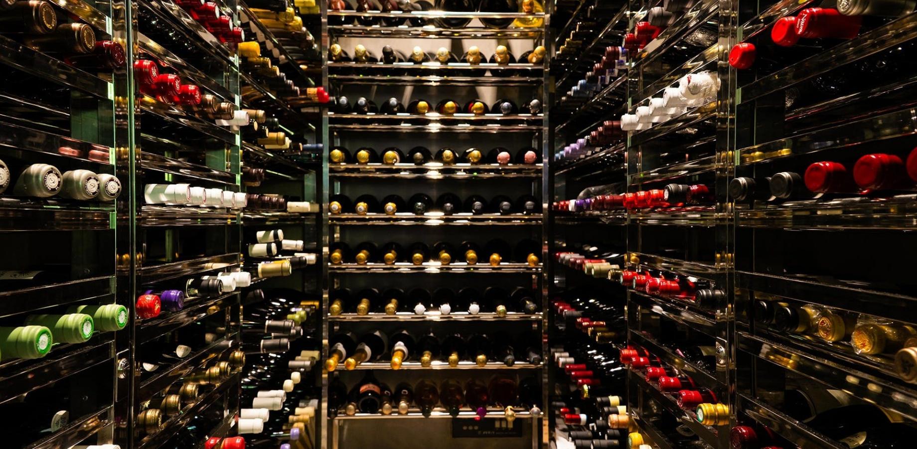 One Night to Enjoy Around 40 Wines — Wine Free Tasting & Buffet