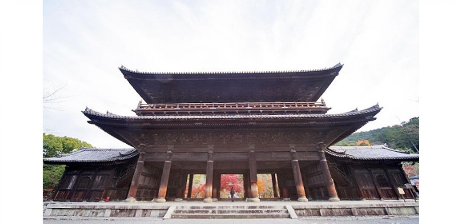 【ランチ付き】紅葉の名刹・南禅寺と水路閣を訪ねて 順正で味わう名物豆腐料理(11月22日)