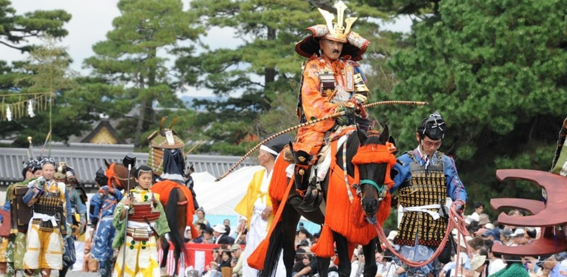 時代祭前日衣裳見学と平安神宮参拝&行列観覧【最前列確約】